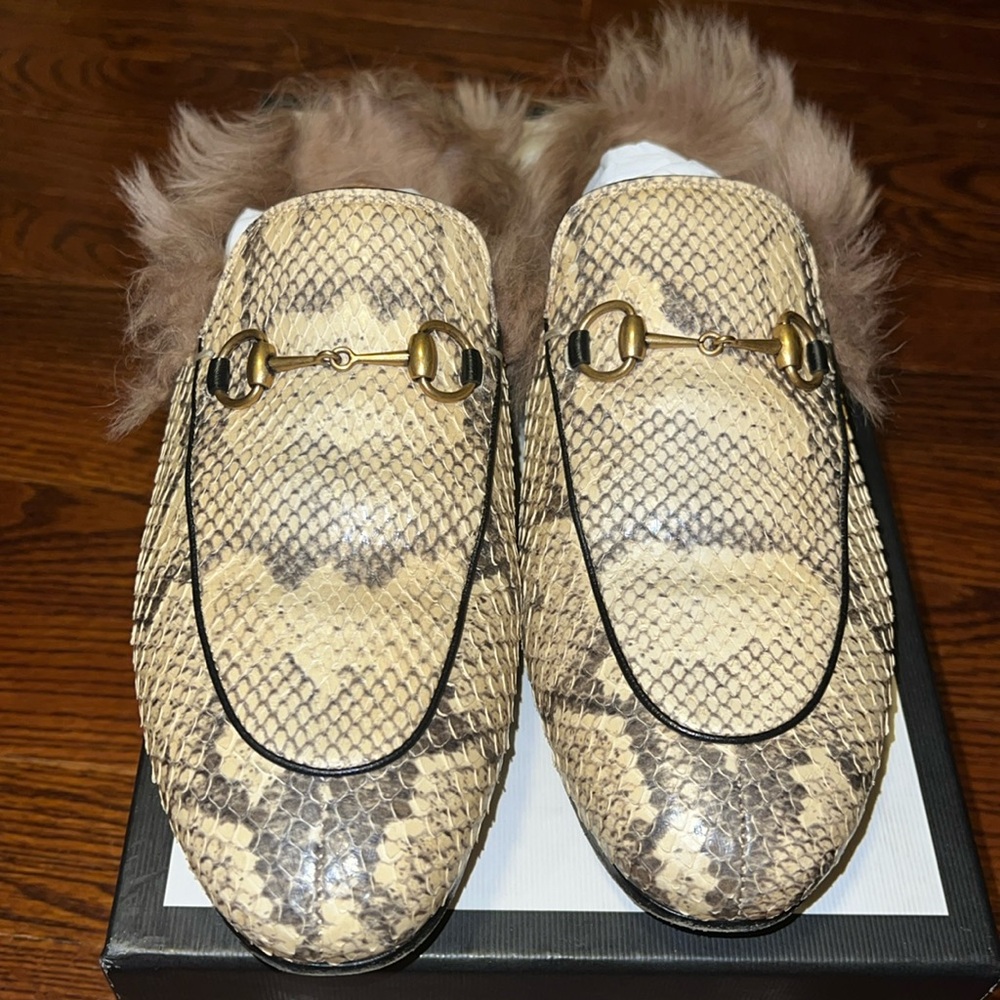 Authentic Women’s Gucci Princeton Slipper with Lamb Wool! - Picture 1 of 7